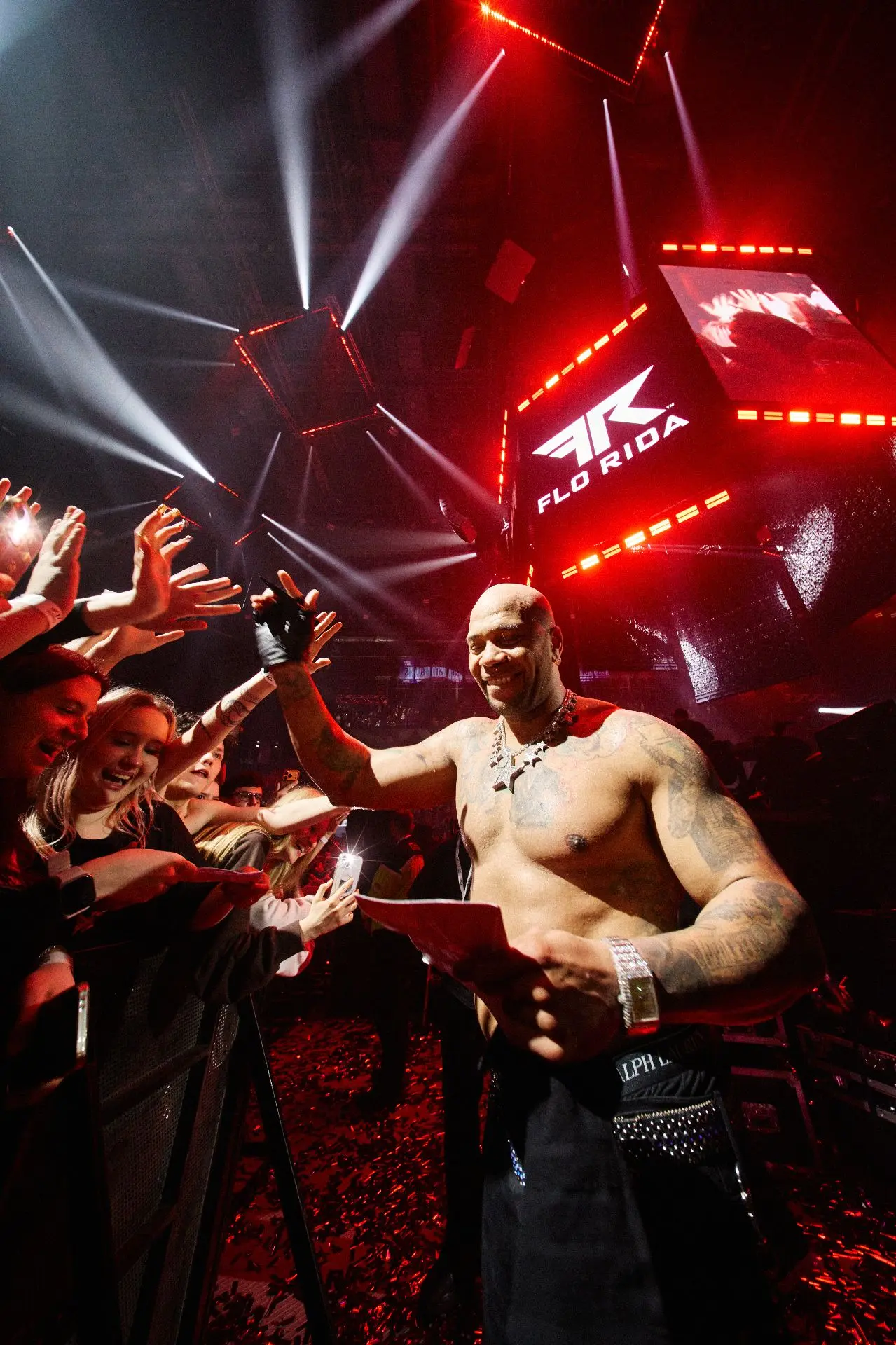 🔉Кто ещё до сих пор подпевает про себя хитам с концерта Flo Rida?