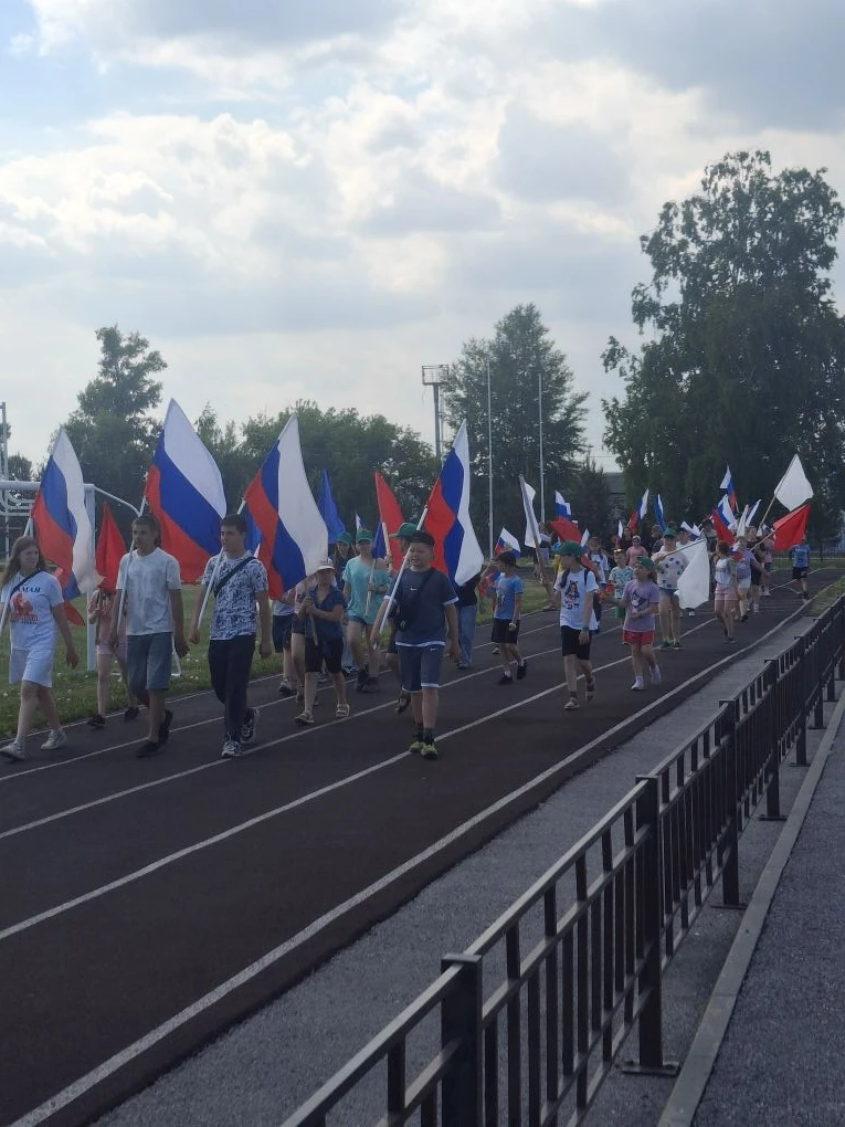 Велопарад "Под флагом России".

#СчастьеЭто#Лето2026 #ДвижениеПервых42 #ДвижениеПервых #ДвижениеПерв