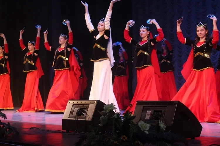 🎤 🎉 Наша школа открыла фестиваль «Юные таланты»! Сегодня в нашем городе стартовал долгожданный город