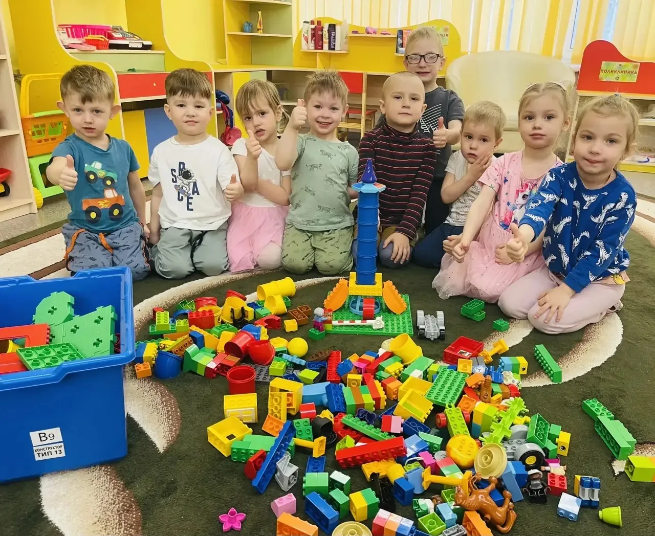 🚀 В младшей группе №27 прошла тематическая неделя, посвящённая Дню космонавтики!  Ребята узнали мног