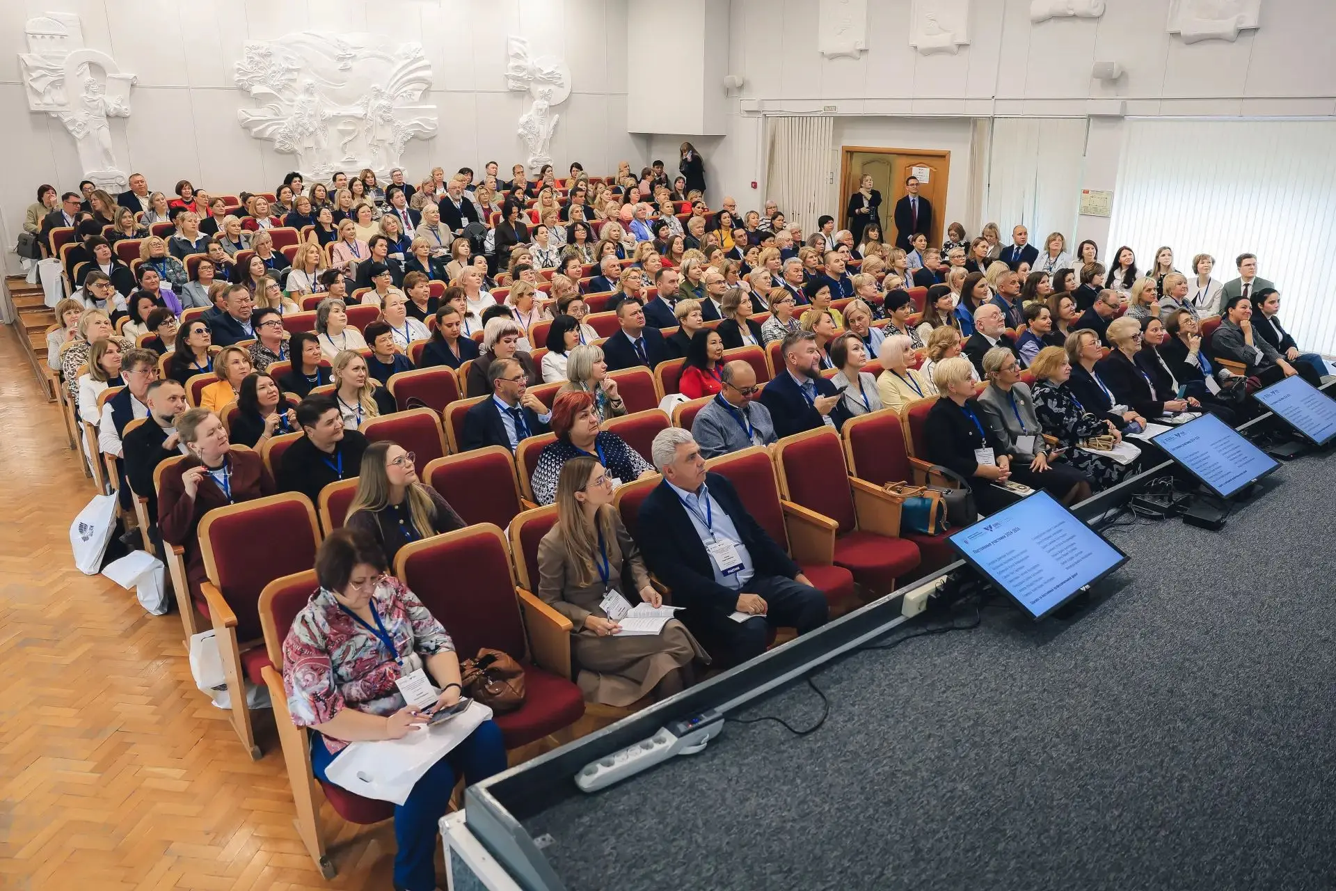 💯 В Смоленском базовом медицинском колледже наставничество давно стало устойчивой и ре...