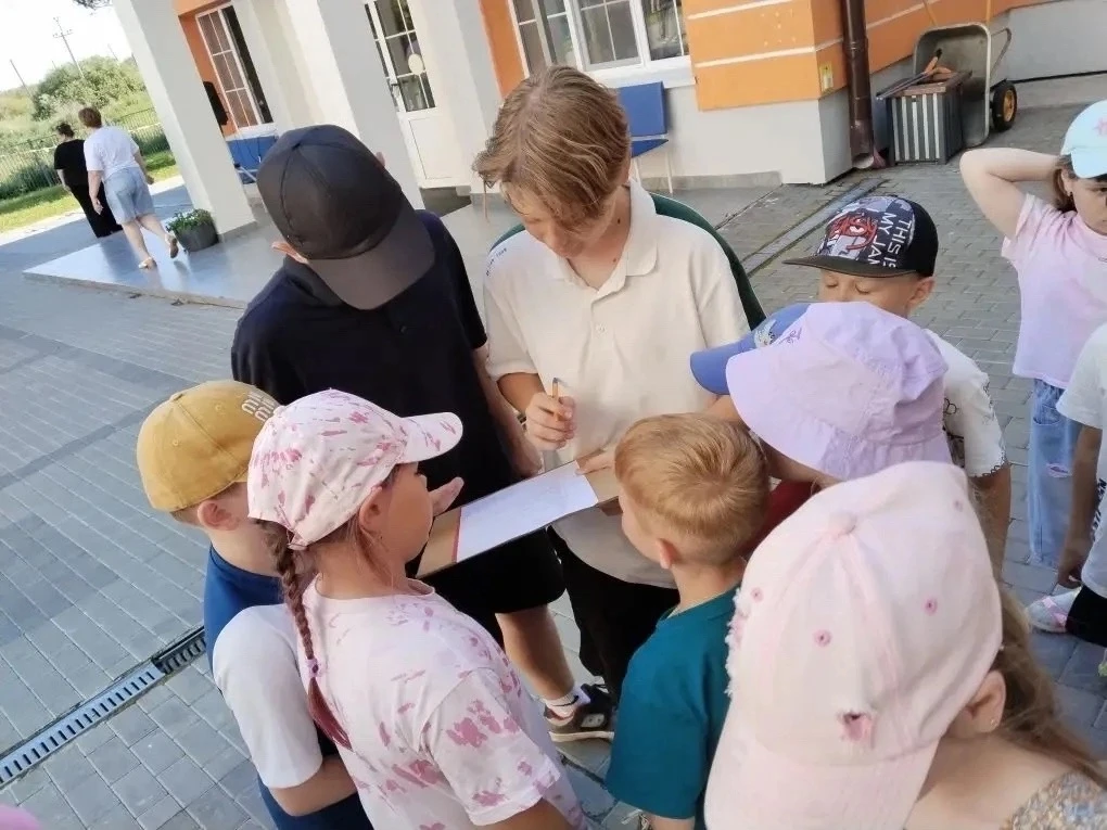 День 8 в Лукоморье: Побег, водные процедуры и тайны экологии! 🏕️💦

 🗣️на связи лагерь «Лукоморье»