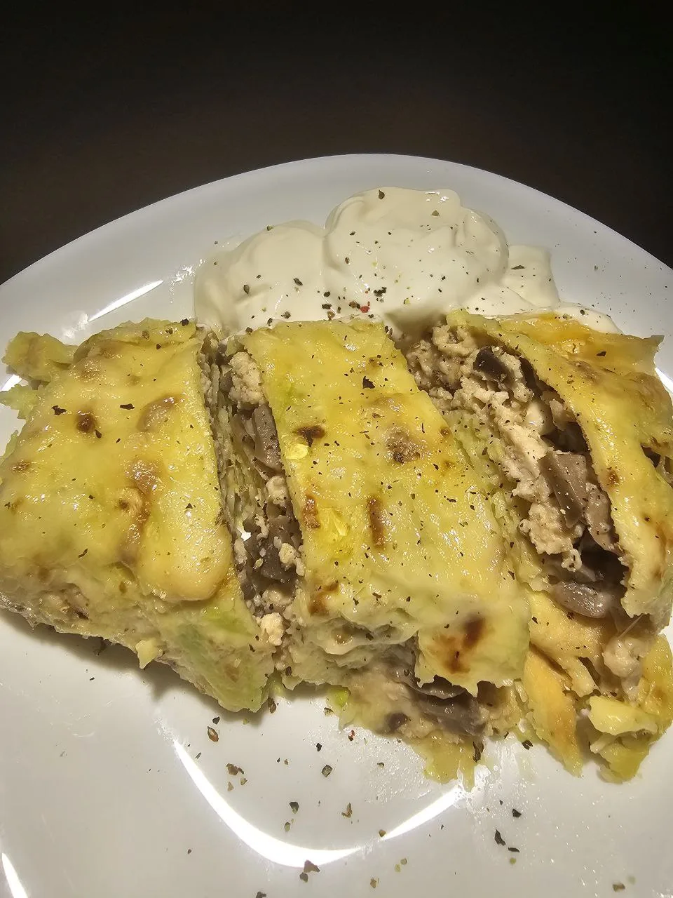 КОНВЕРТИКИ ИЗ КАБАЧКОВЫХ БЛИНЧИКОВ С МЯСНОЙ НАЧИНКОЙ 

С начинкой можно экспериментировать на свой в