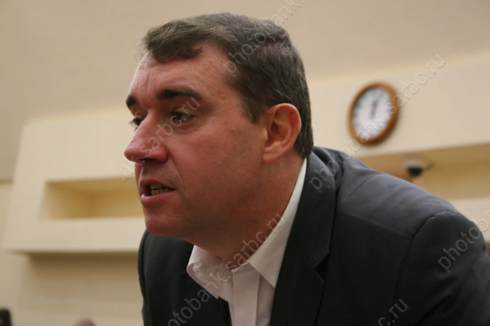 В Саратове задержан депутат Александр Анидалов

По словам его коллеги по облдуме и однопартийца Дени