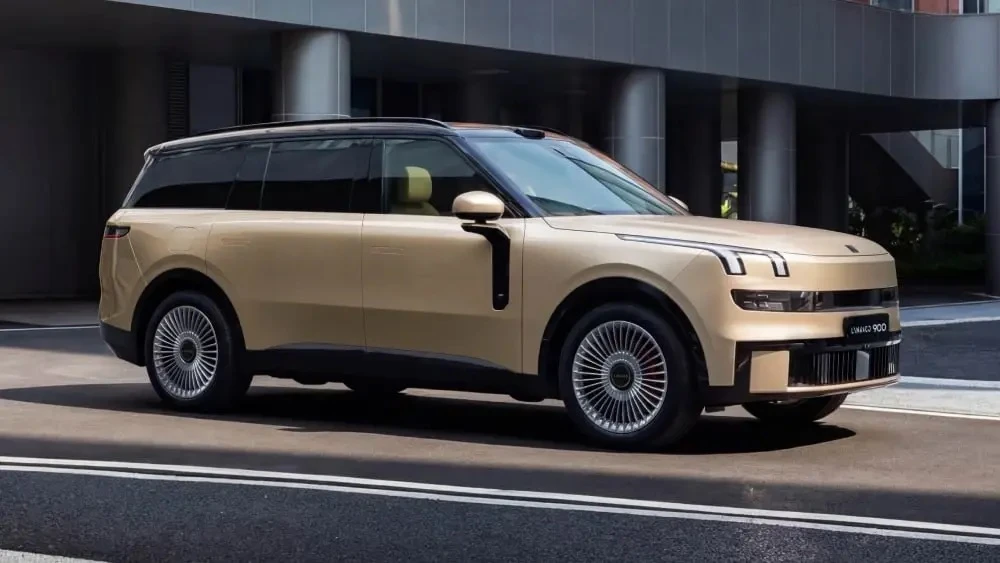 Кроссовер Lynk & Co 900 с пятиместным салоном вышел на рынок Китая. Диапазон цен этой модели состави