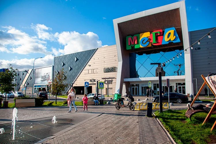 🥲 А вы заметили, что в казанских ТЦ стало гораздо меньше людей? Иногда заходишь — и ощ...