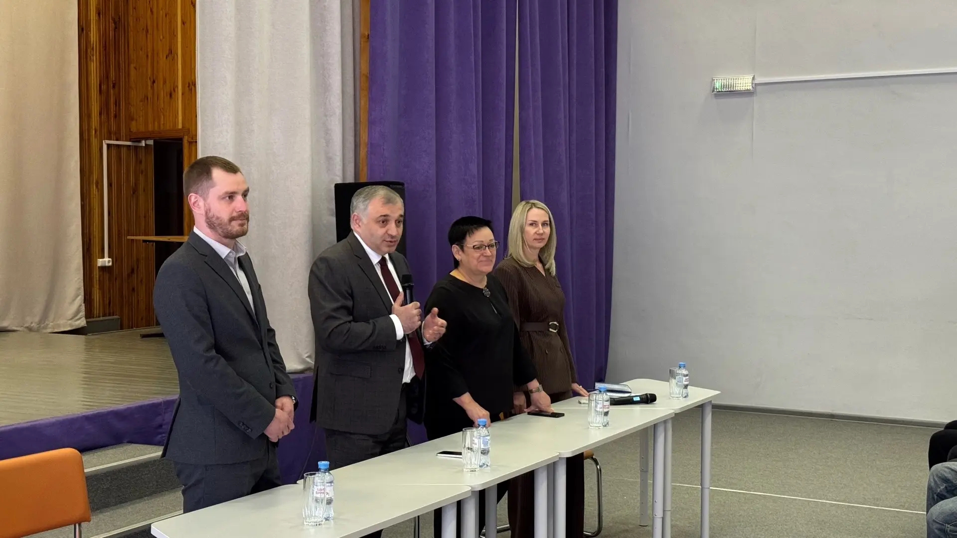 Наша школа стала площадкой для тёплого и очень продуктивного "Разговора на равных" с Главой города Н