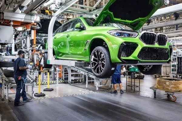 Сокращения в BMW и новая промышленная стратегия Германии и Франции

🚘Поможет ли немецко-французское