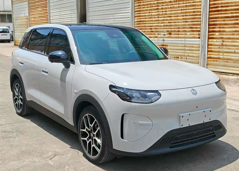 Leapmotor A10 2026 505 Enjoy Edition

📌122 л.с., электричество
📌редуктор, передний привод
📌2026 г