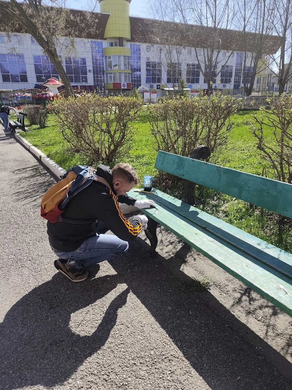 ✨Весенняя уборка нашего города продолжается! ✨  ✅ Коллектив управления социального развития вышел на