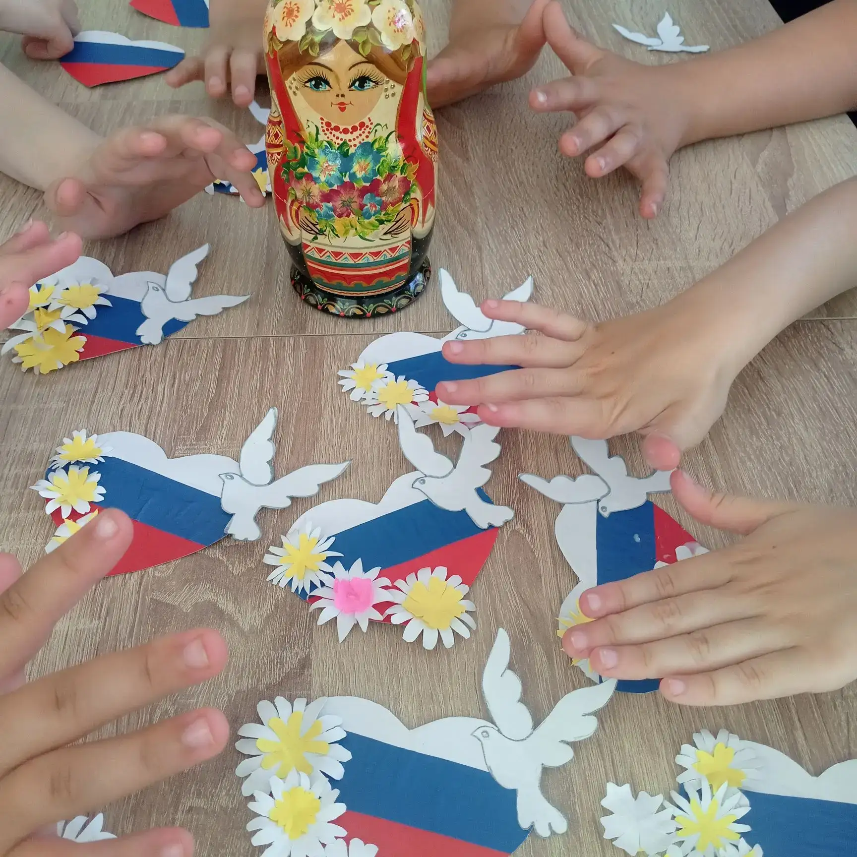 🇷🇺 Россия — в сердце каждого: празднуем вместе!

Ко Дню России отдел молодежной политики администр