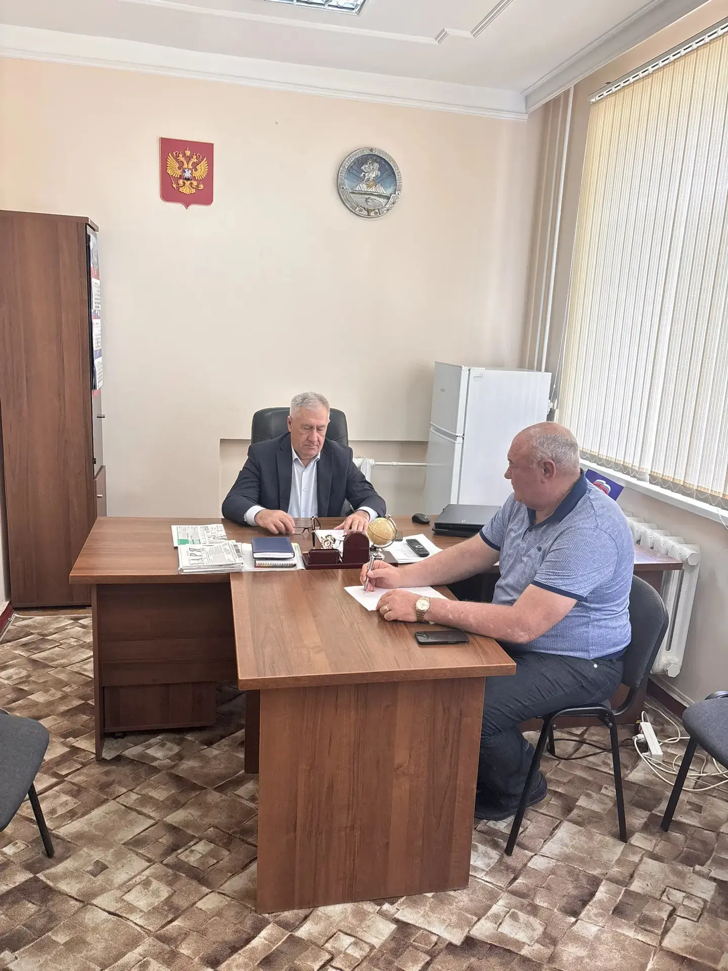 Председатель СНД ,руководитель фракции ВПП «Единая Россия» в СНД А.Меретуков,