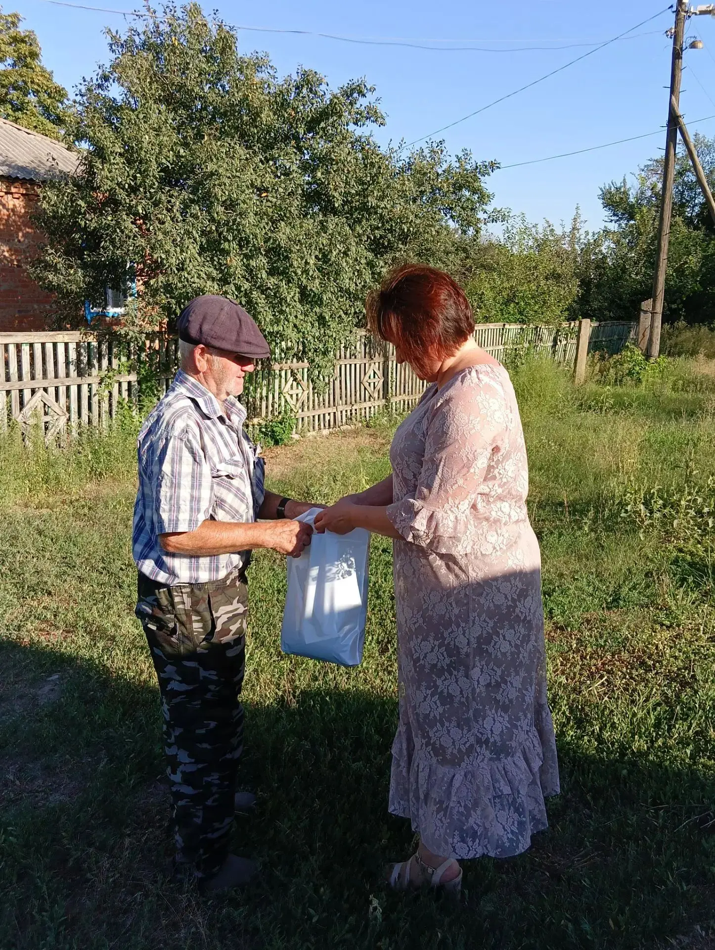 ВРИП Главы Пиховкинского сельского поселения Татьяна Юрьевна Елисеева поздравила инвали...