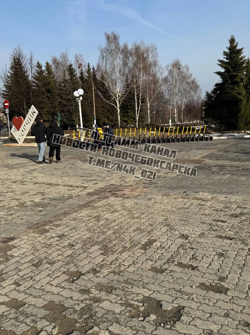 В прошлом году в Новочебоксарске уже стояли прокатные самокаты.