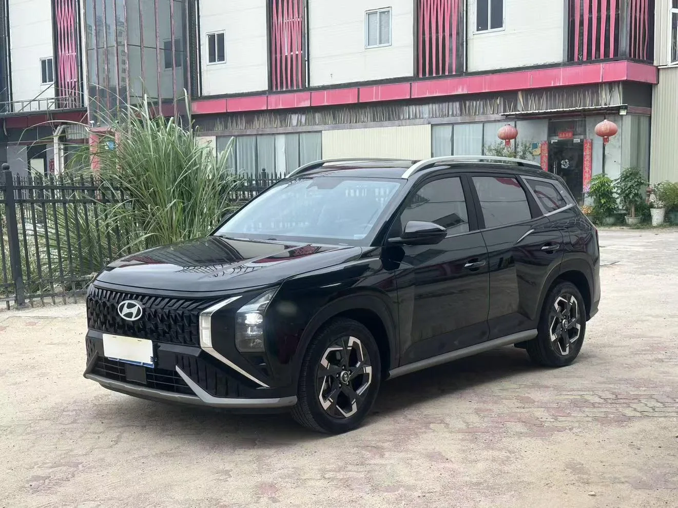 🚗    Hyundai ix35 Mufasa
🟢Комплектация DLX 
🟢Двигатель 2.0 л 160 л.с. L4
🟢6-ступенчатая автомати