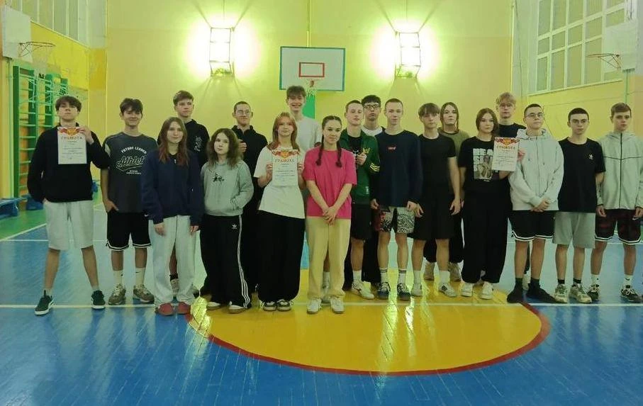 🏐 12 декабря в спортивном зале нашей школы состоялся турнир по волейболу среди команд обучающихся 9-