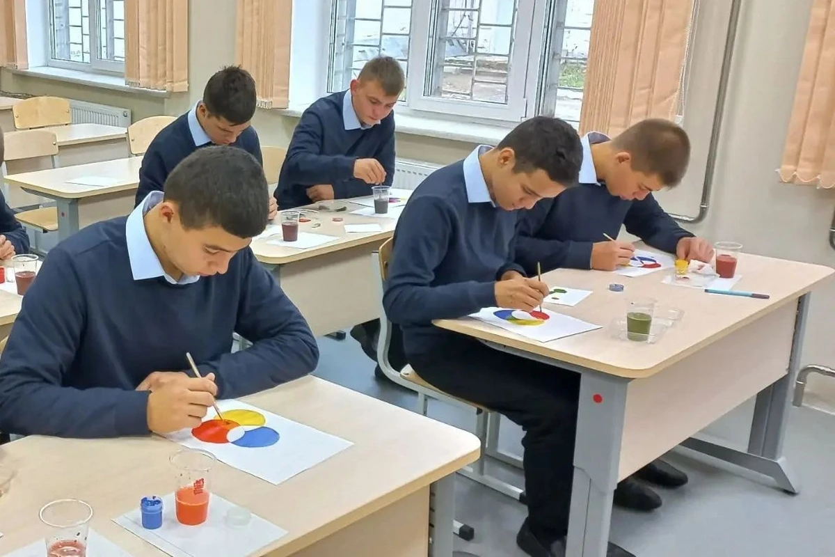 🎨Как будущие мастера учатся управлять цветом