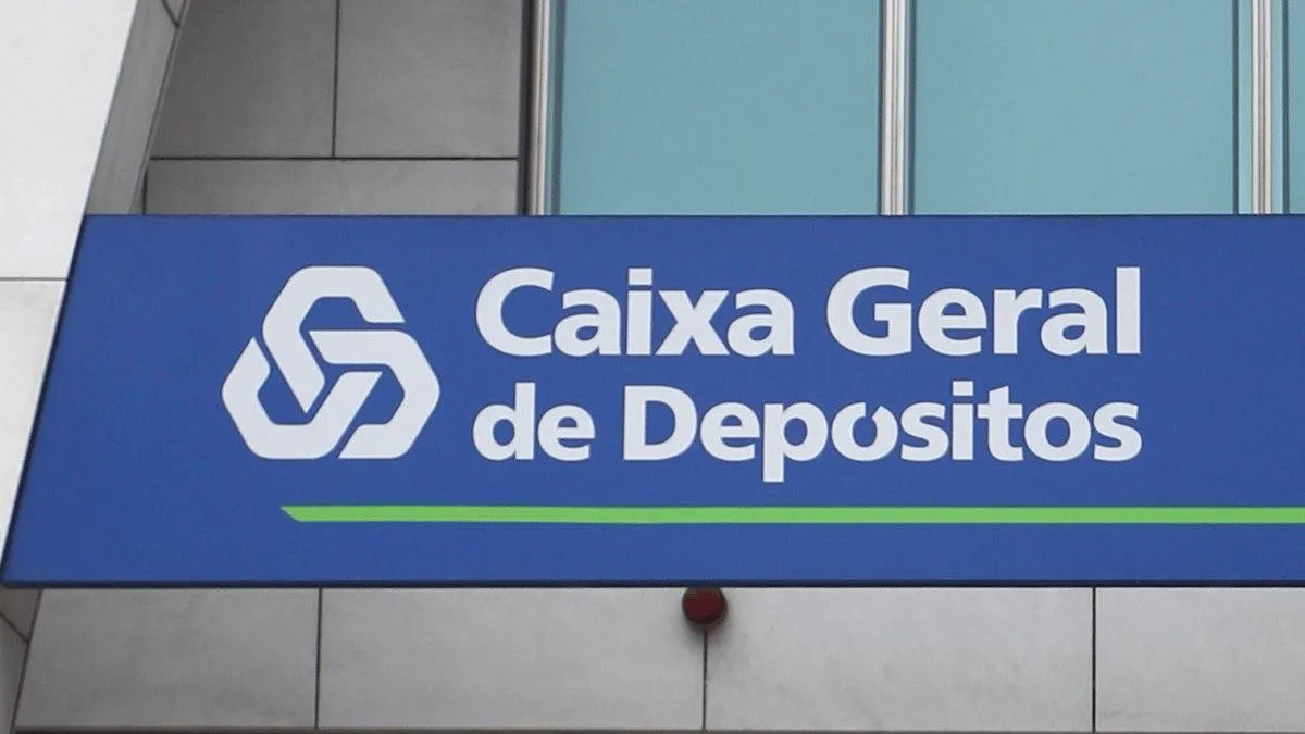 Португальский банк Caixa Geral de Depositos уведомляет клиентов-россиян о закрытии счетов с 14 авгус