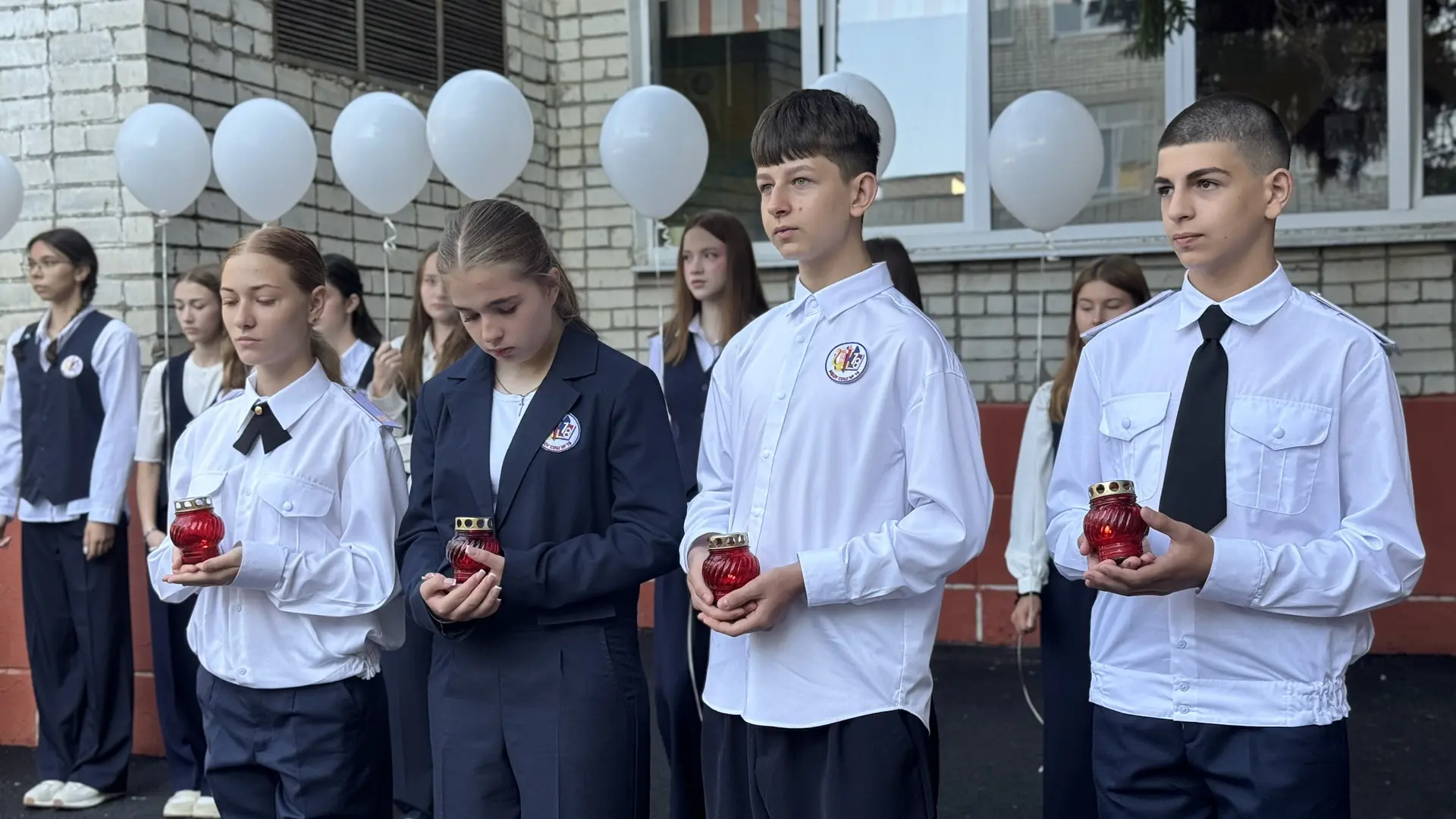 Сегодня, 3 сентября, в нашей школе прошла торжественная линейка, посвященная Дню солида...
