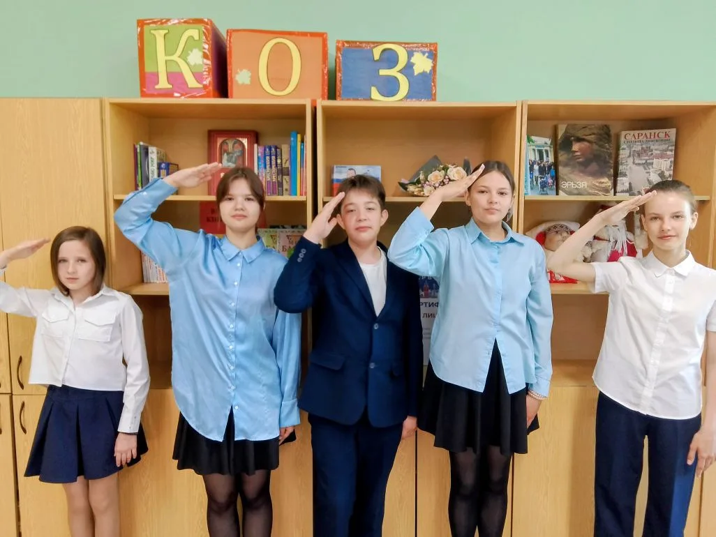 🙋‍♂️🙋‍♀️В 6Г классе прошла викторина «Наследники пионерии».  Ребята вспомнили историю пионерского дв