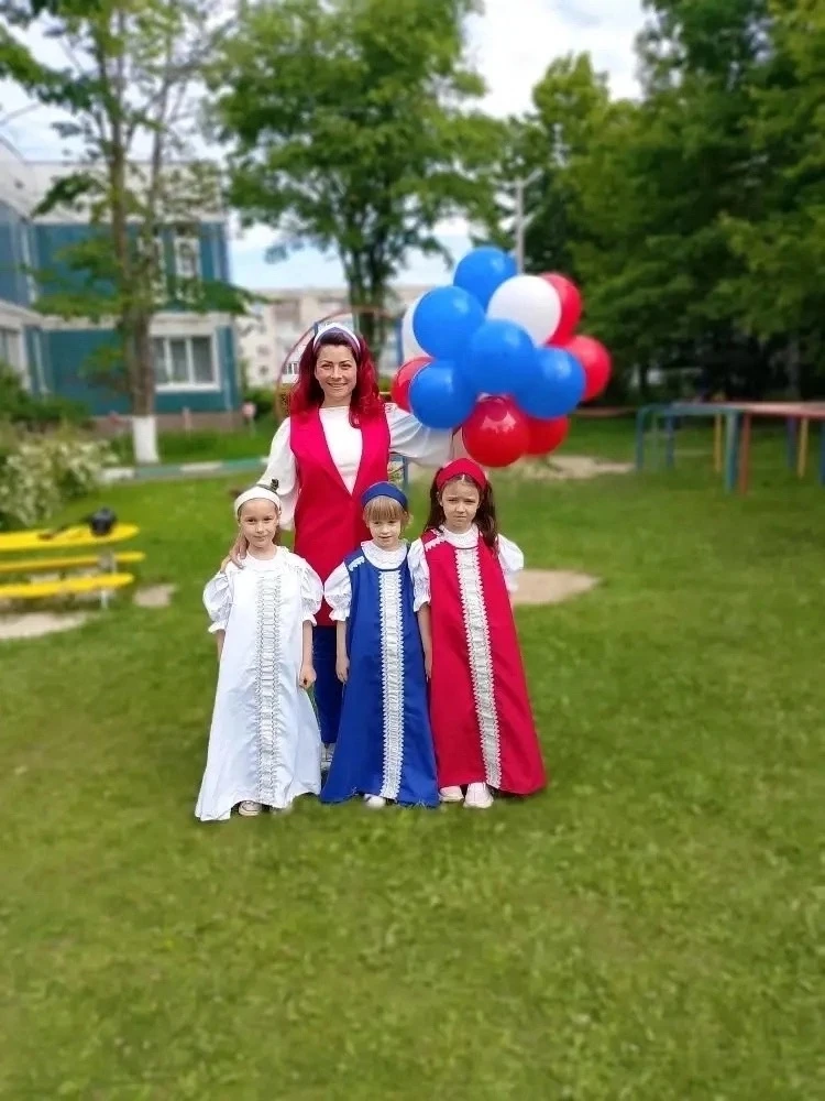 🇷🇺Уважаемые родители! Поздравляем с наступающим Днем России! 
Ежегодно 12 июня страна отмечает Ден