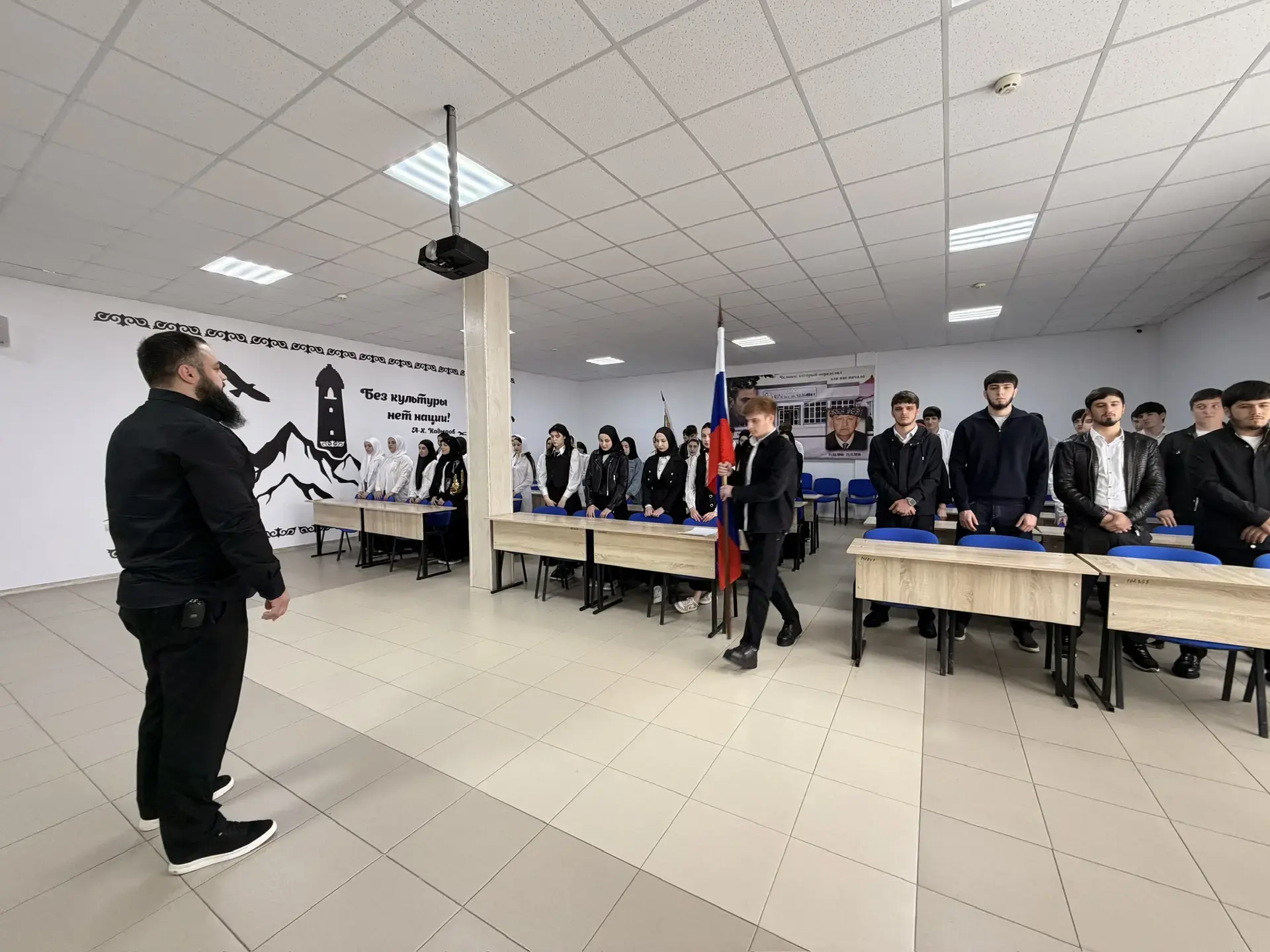 30 марта в ГБПОУ «КГК им. Ш. Калиева» состоялась еженедельная патриотическая акция церемониального в