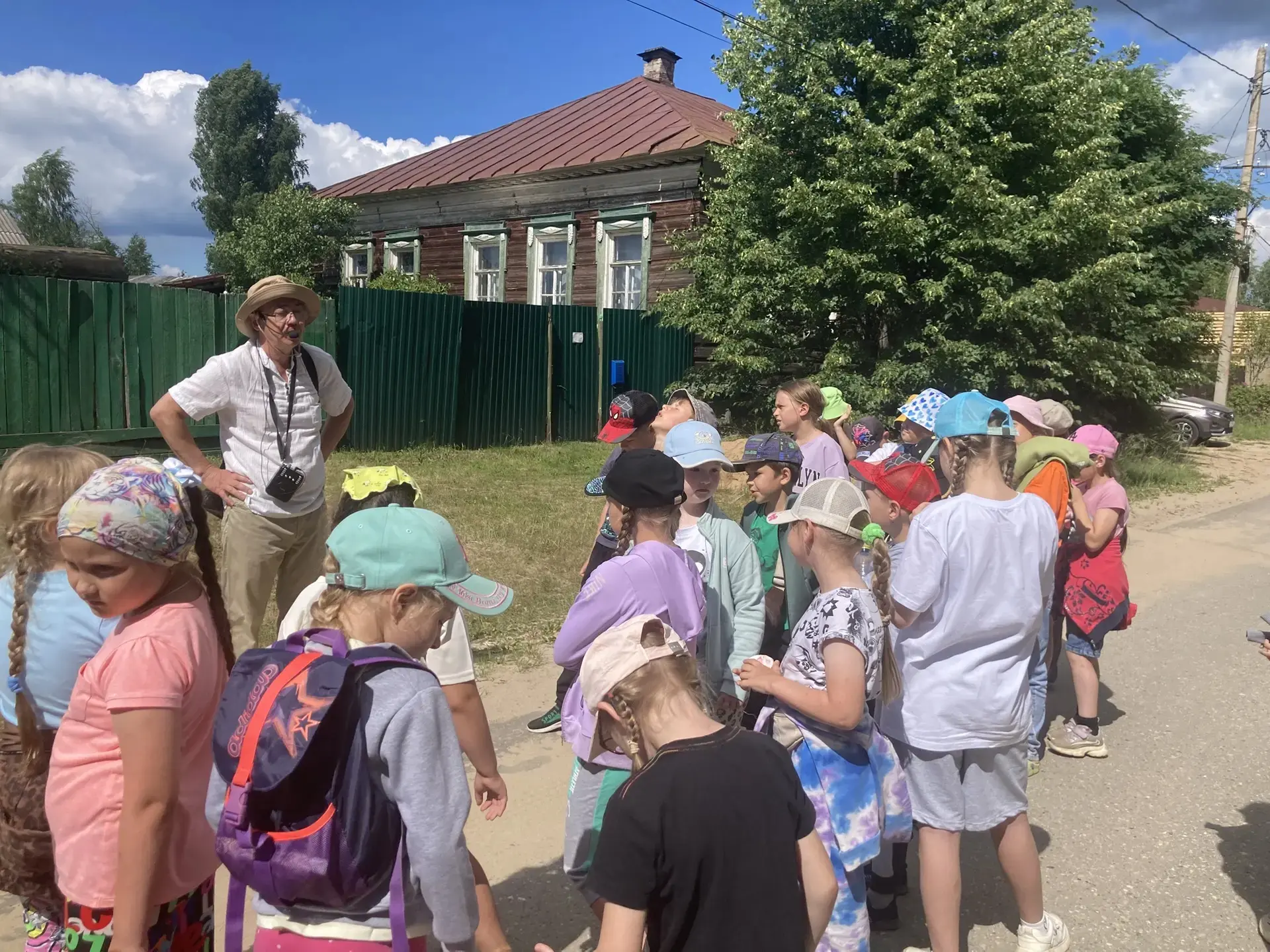 Экскурсия по городу! 🌆

Для ребят из 2 и 4 отрядов сегодня была проведена увлекательная экскурсия п