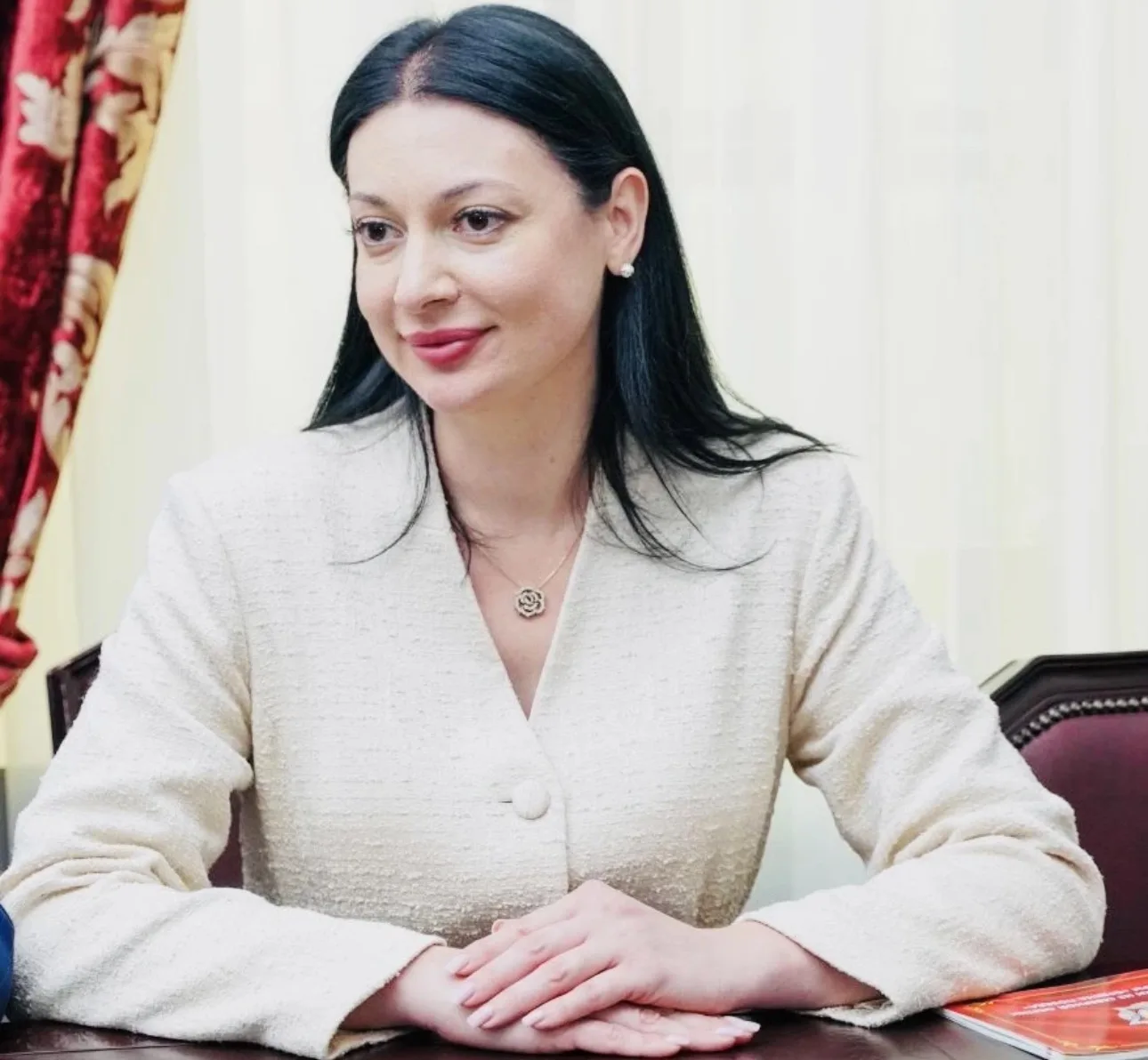 Элла Алибекова: 
Сильный учитель  - успешный ученик: в Северной Осетии продолжается программа профес