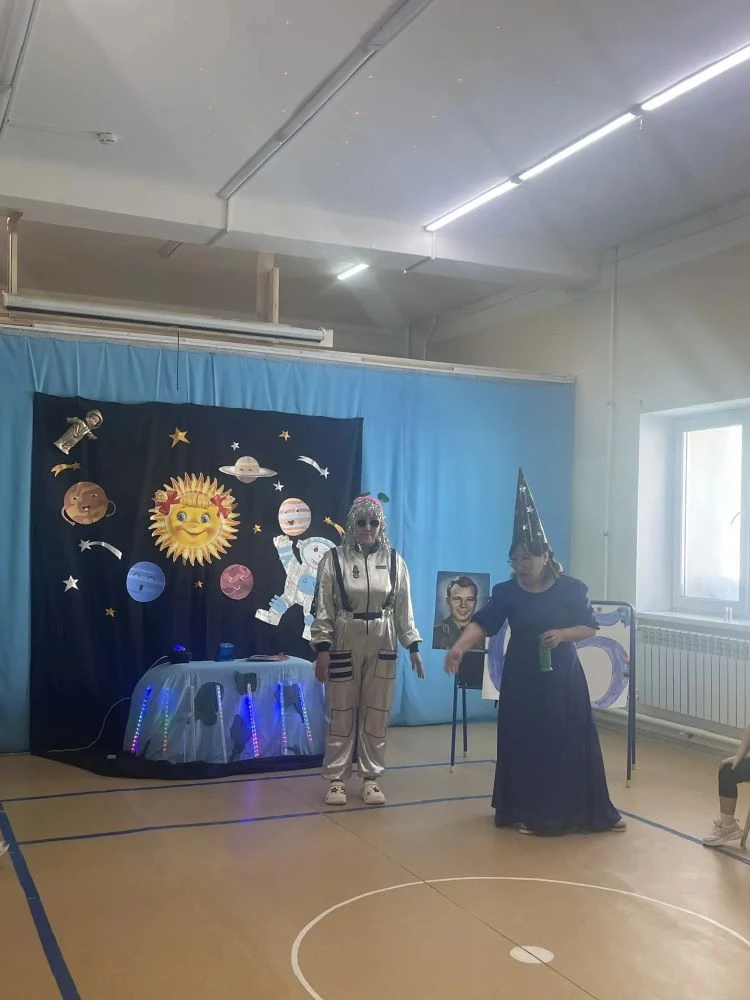Квест- игра «Космические гости на планете Детство»

       В нашем детском саду отметили 65-летие по