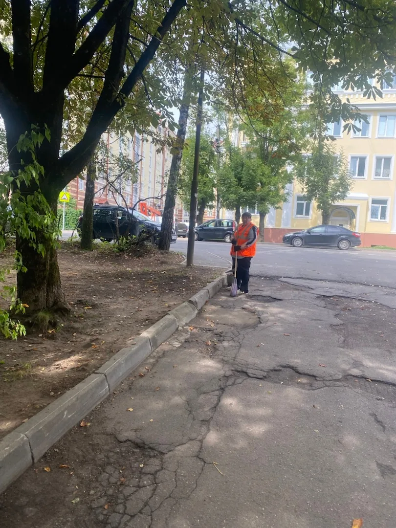 🍂 На календаре – август, а во дворах уже пахнет осенью