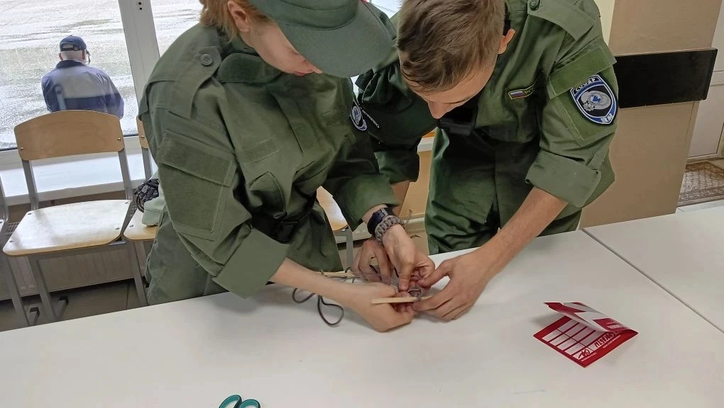 🔥 #СтудентыПК8 вышли в суперфинал военно-патриотической игры «Лига героев»!  И завтра в Лужниках им 