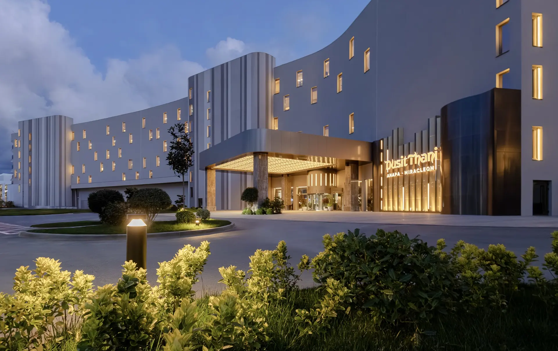 В Miracleon открылся Dusit  1 мая на курорте Miracleon состоялось официальное открытие отеля Dusit T