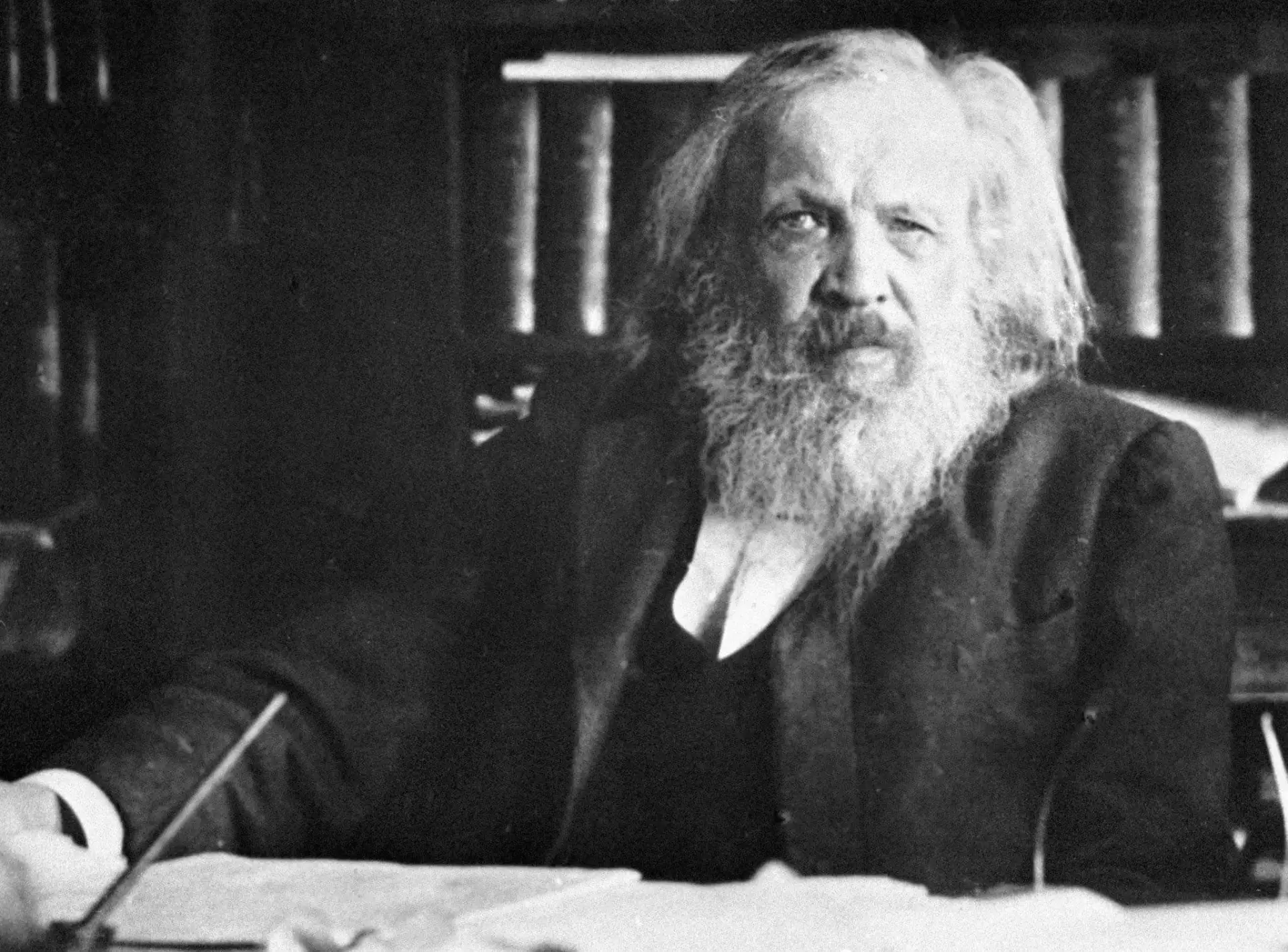 Дмитрий Менделеев (1834–1907) — гениальный химик, создатель Периодической таблицы, кото...
