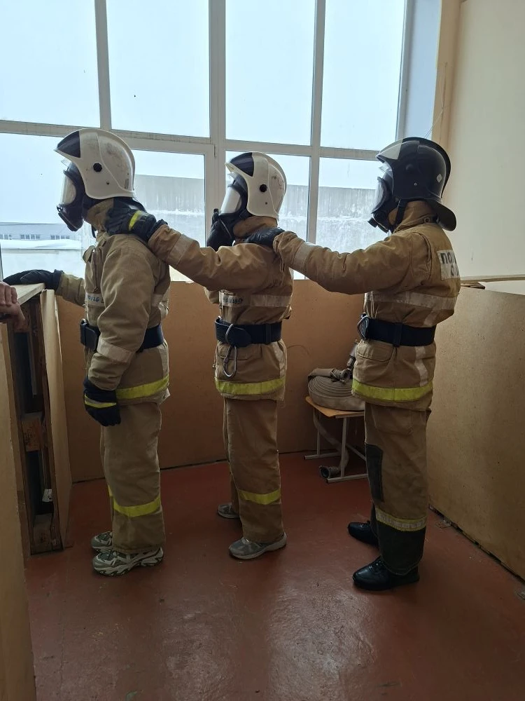 🎓 Сегодня 🌟 наши  девятиклассники вместе классным руководителем Коврижных И.В. отправились в увлекат