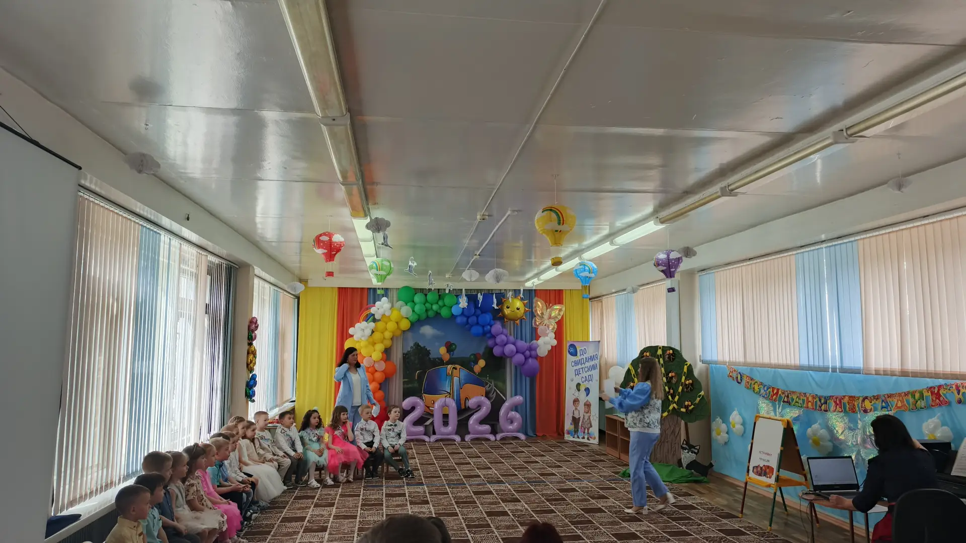 🎉 Выпускной в детском саду — это всегда особенный момент: в нём и светлая грусть от прощания, и иск