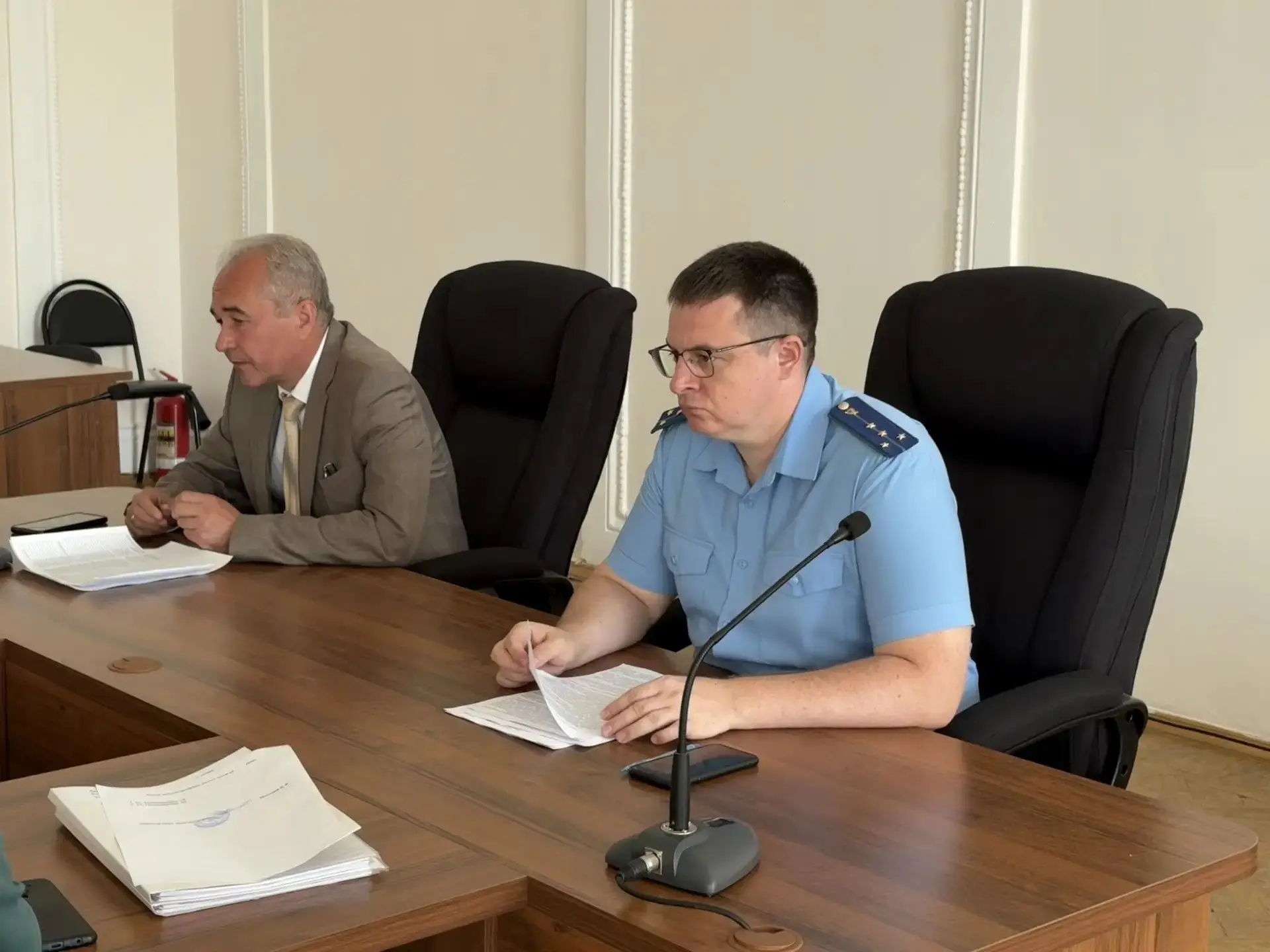 ✅ Подготовка к зиме: в администрации района прошел штаб с управляющими компаниями

▶️ Первый замести