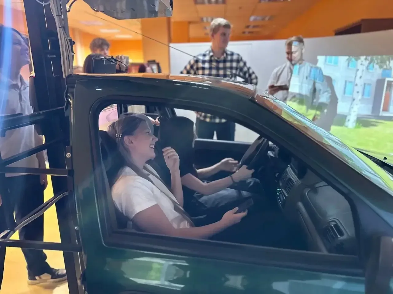 🚗 МАДИ познакомил столичных школьников с транспортом будущего  🏫 Учащиеся московской школы №152 стал