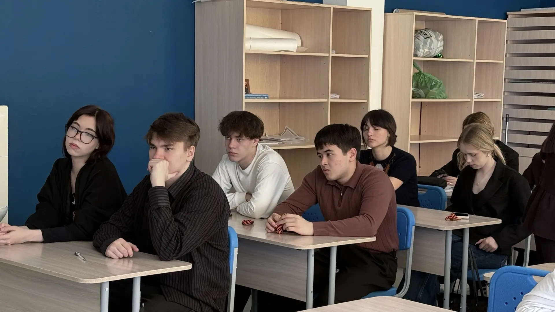 Учебный год заканчивается стремительно, мы и оглянуться не успели, а экзамены уже стоят на пороге и 