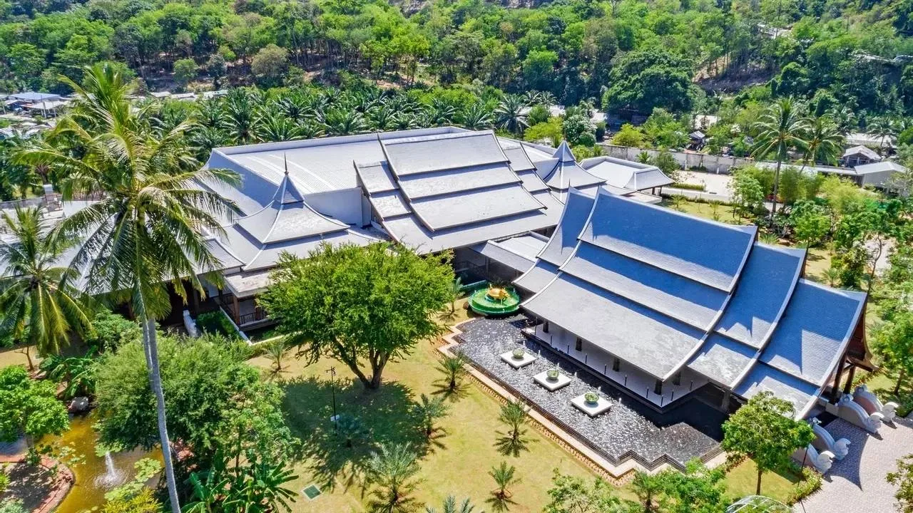 🌴 Duangjitt Resort & Spa: отличный отель на Пхукете, стоит обратить на него внимание!