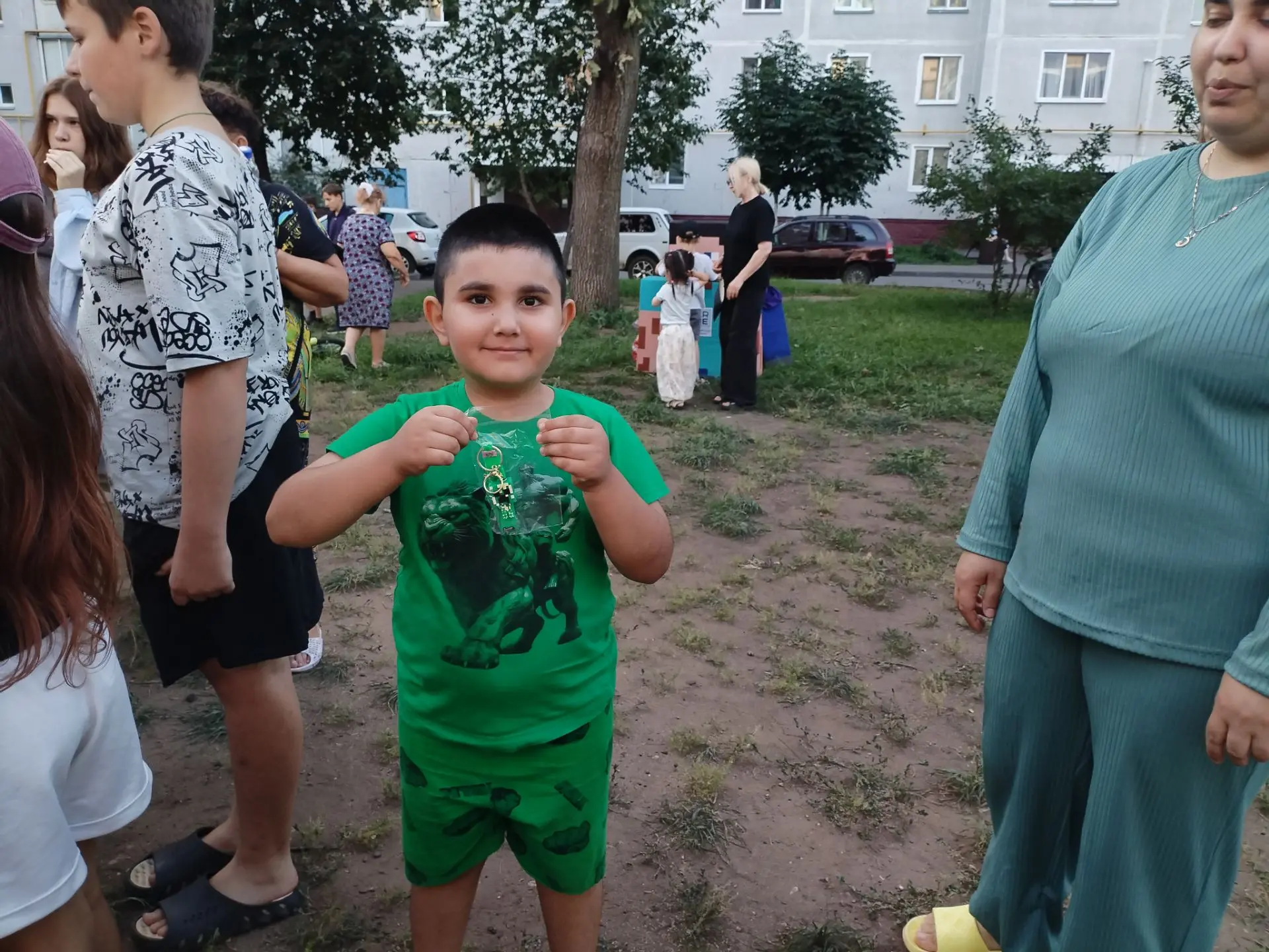 Здравствуйте. Я просто похвалиться дружбой соседей по улице Баки Урманче 29. Они каждое...