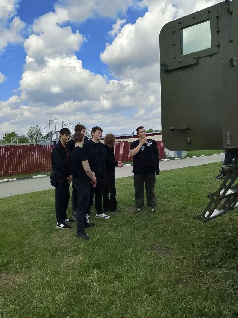 ‎13 мая учащиеся нашей школы посетили настоящий ВОЕННЫЙ ПОЛИГОН — место, где история, д...