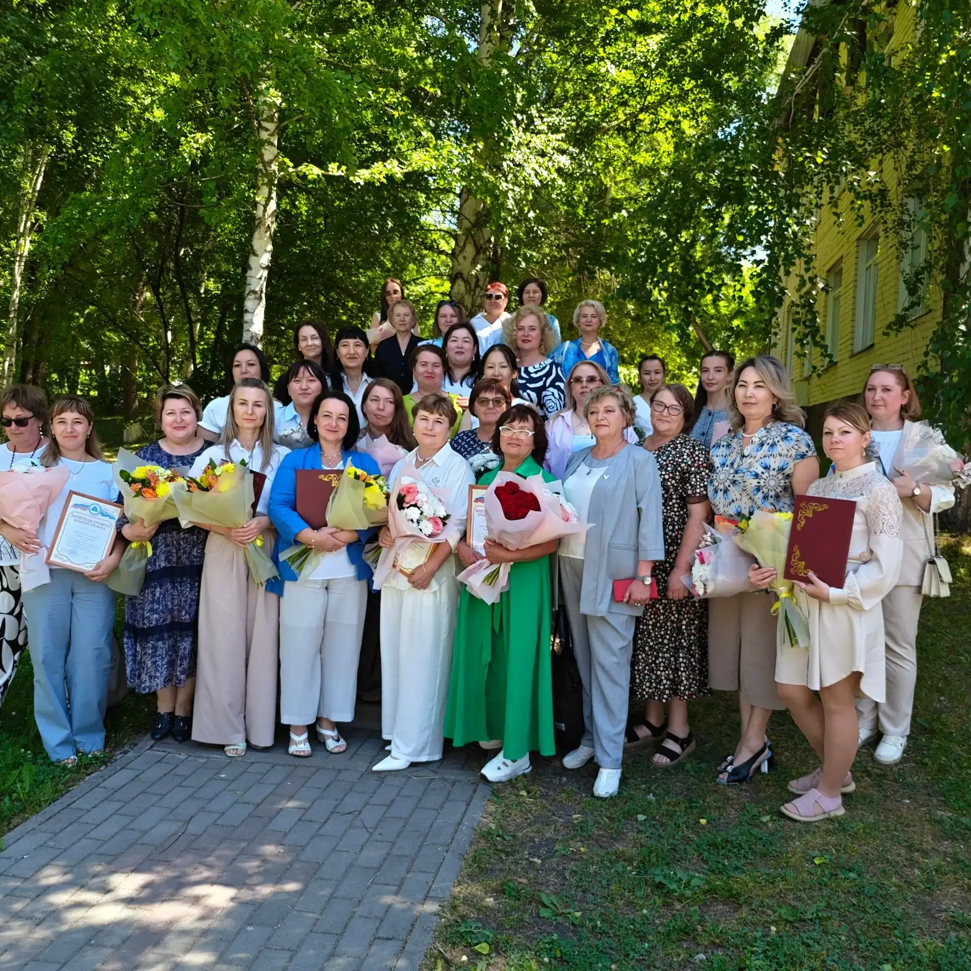 Сегодня вся страна отмечает день медицинского работника. Накануне в уютном зале Детской школы искусс