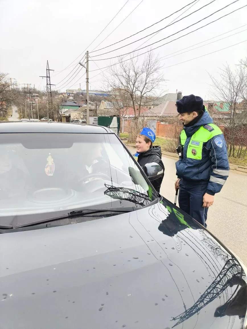 🚔🌷В преддверии Международного женского дня сотрудники Госавтоинспекции совместно с отрядами юных инс
