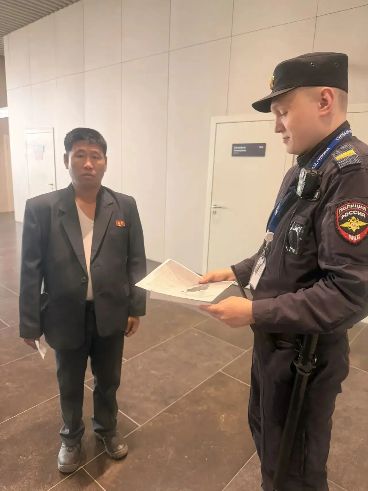 Ямальские транспортные полицейские провели профилактические беседы с гостями из зарубеж...