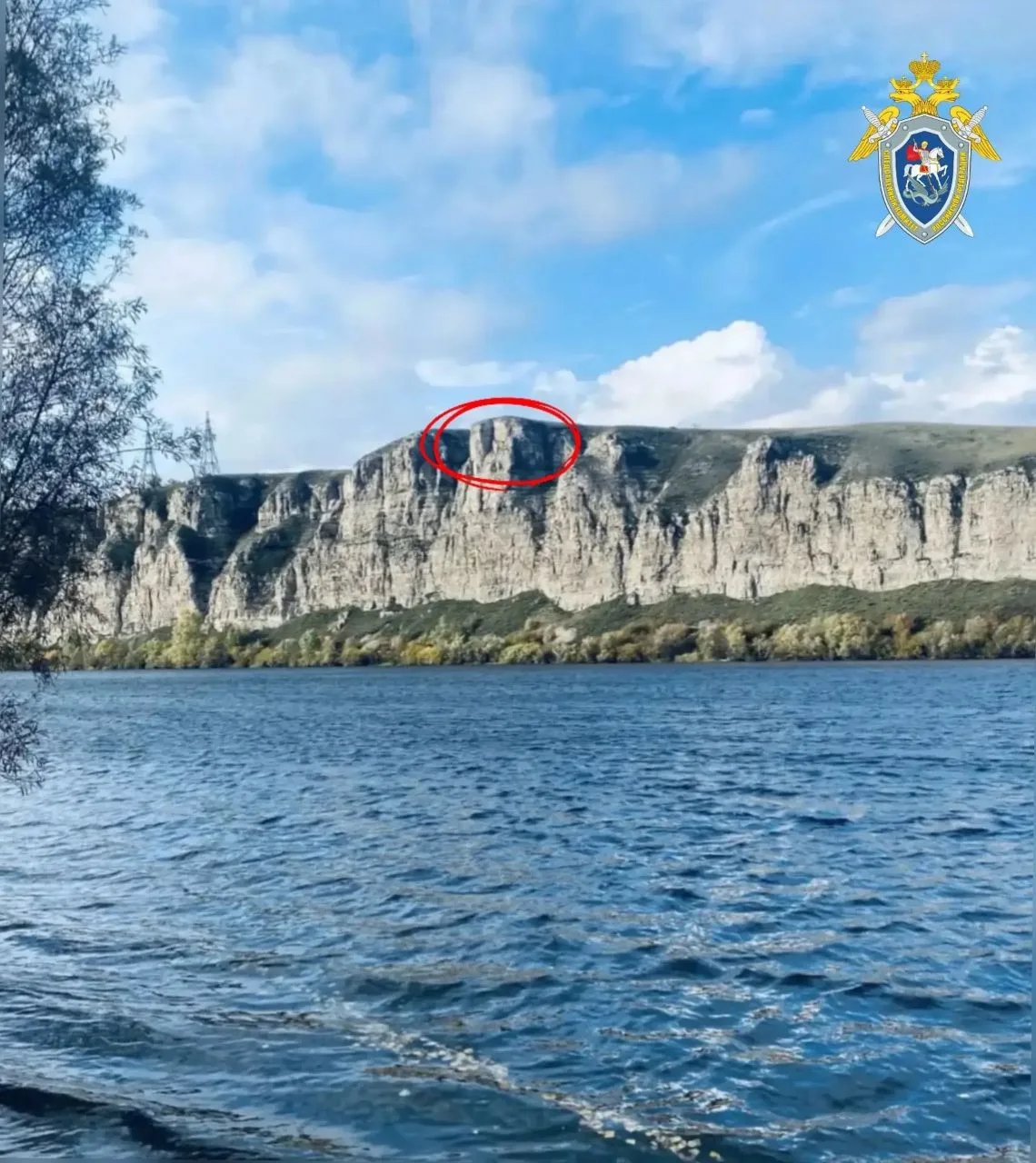 😢 Ради фото — в пропасть: 24-летняя студентка погибла на «Белых скалах»  Трагедия в Усольском районе