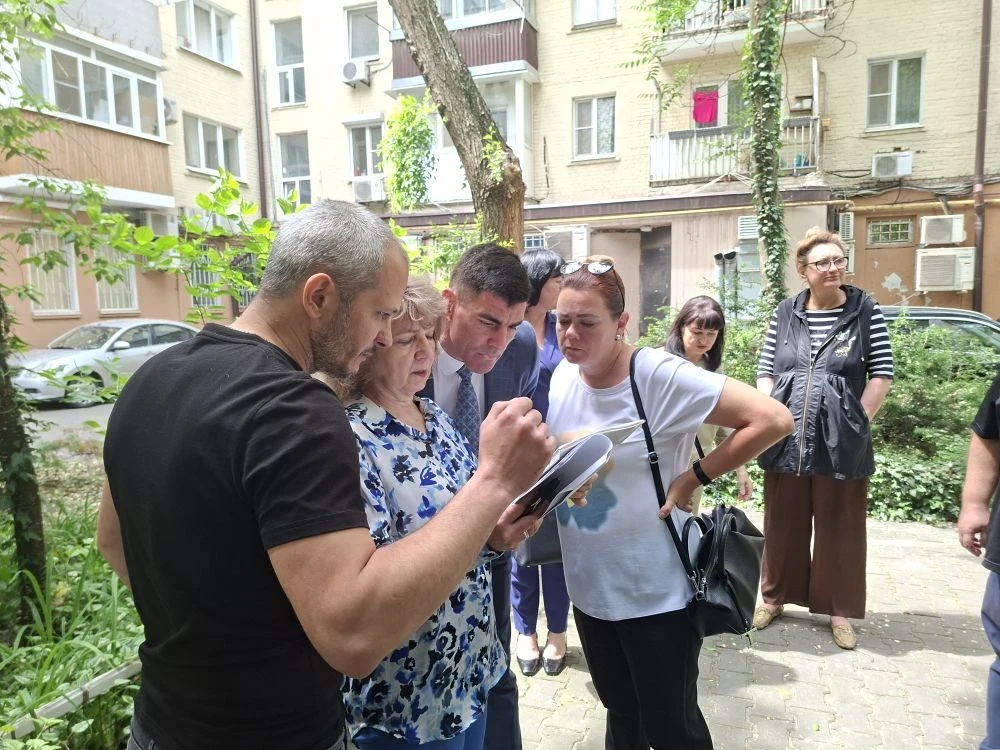 В Кировском районе Ростова провели аудит платежей граждан за ЖКУ

Выездной аудит на ул. Большой Садо