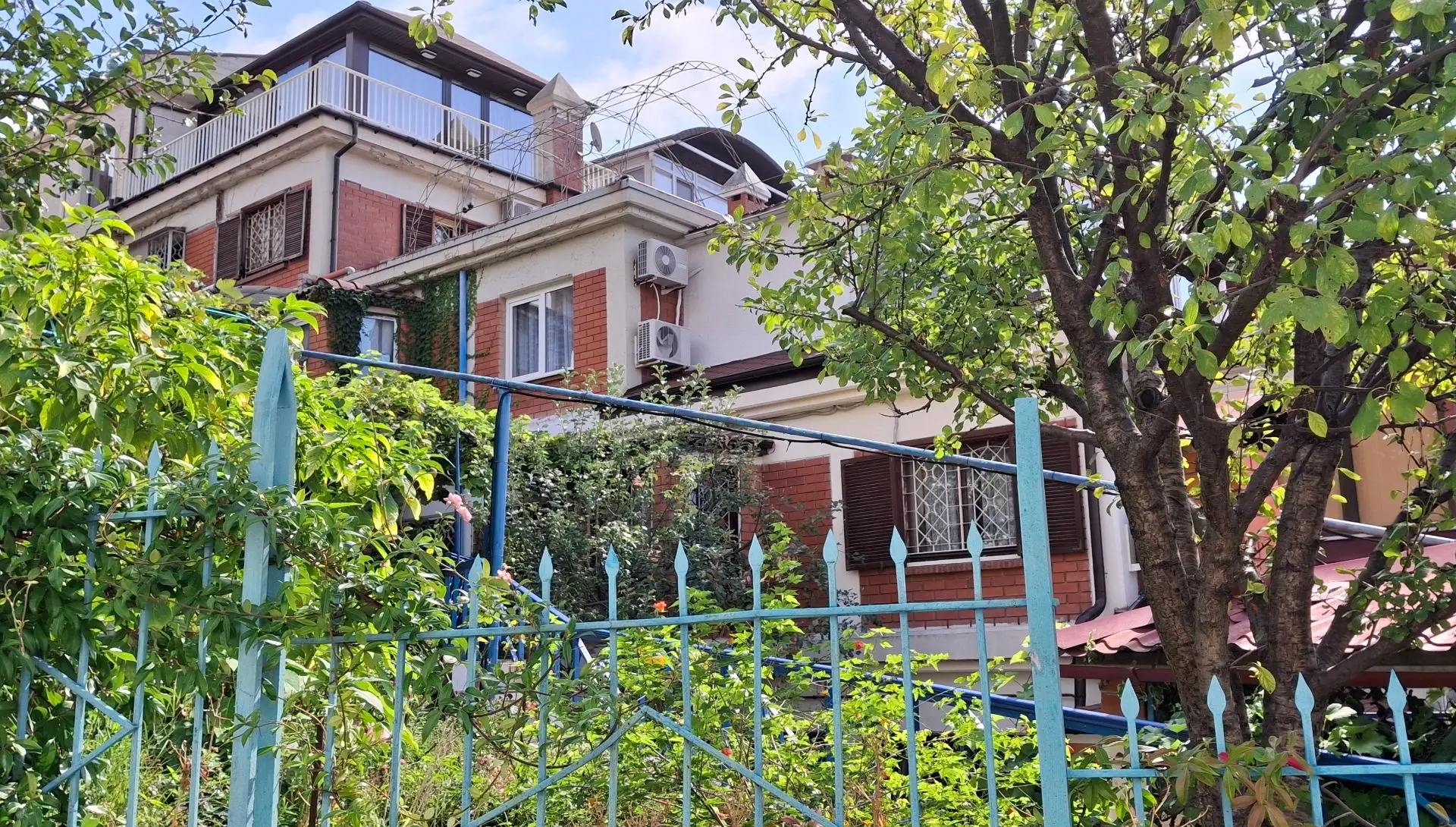 🏡 Обнаружен интересный тип застройки.