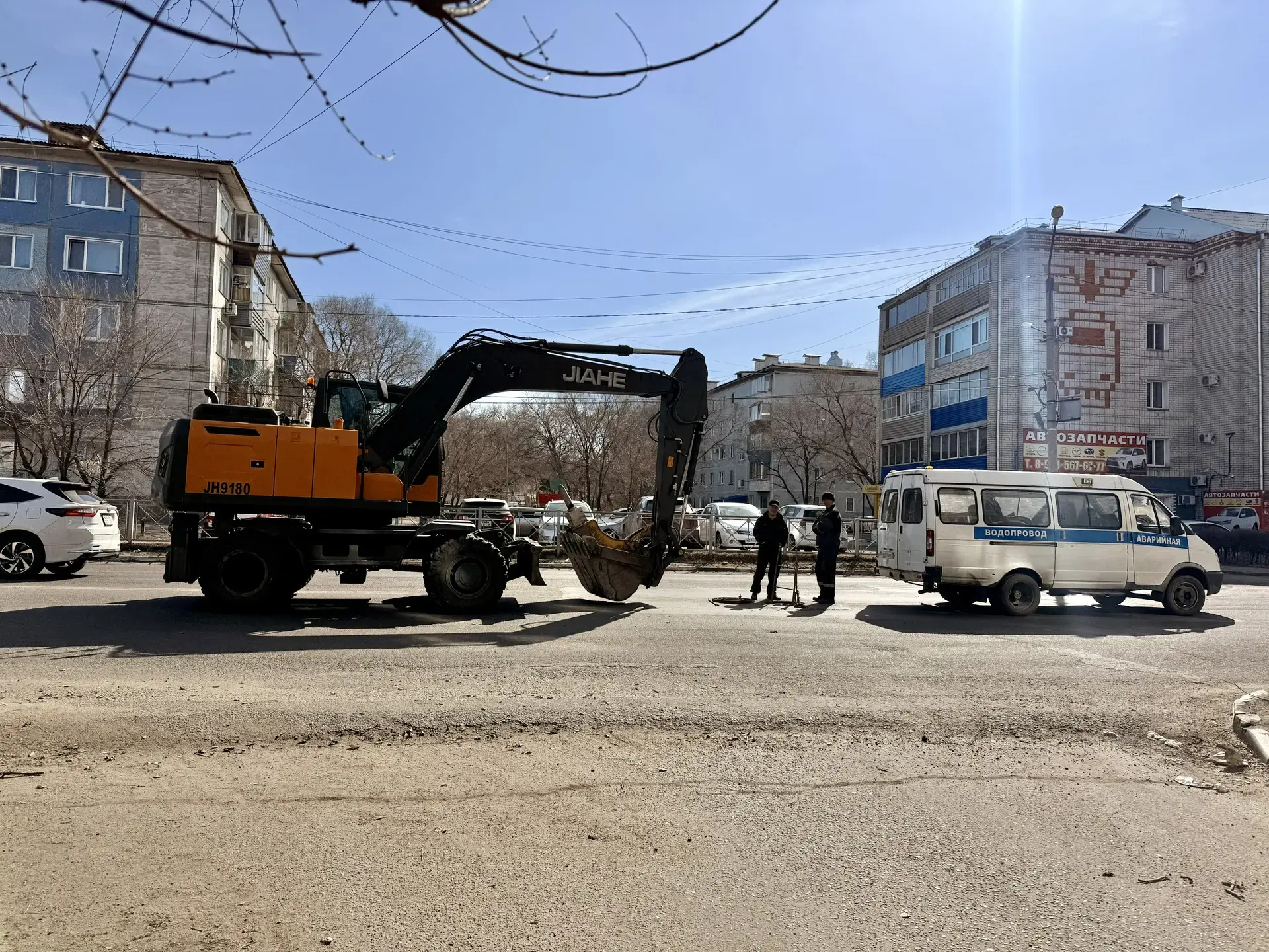 ⚡ВОДОКАНАЛ БЕЛОГОРСКА ПРОДОЛЖАЕТ УСТРАНЯТЬ АВАРИЮ НА СЕТЯХ В ЦЕНТРАЛЬНОЙ ЧАСТИ ГОРОДА.