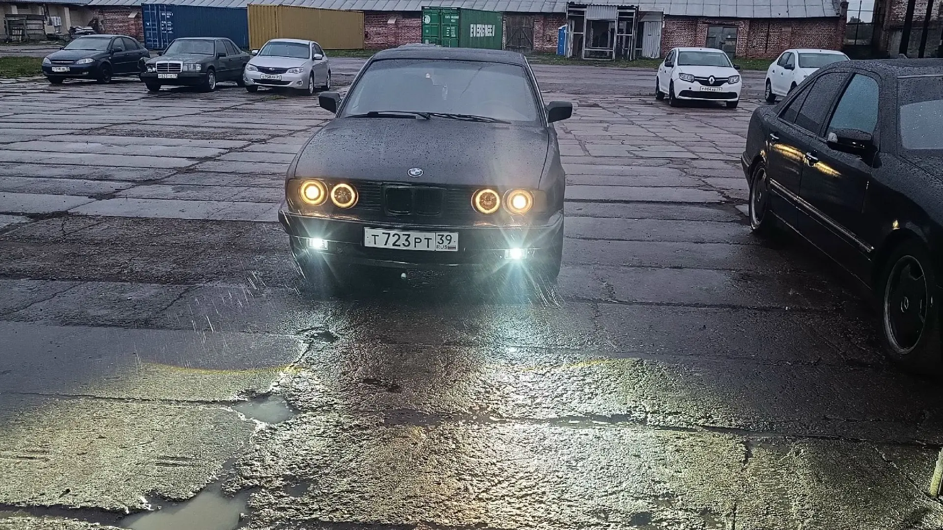 Продам Е34. 1992 год. Мт.  м50 б20  без ванос.150 л.с .документы все на руках,все номер...