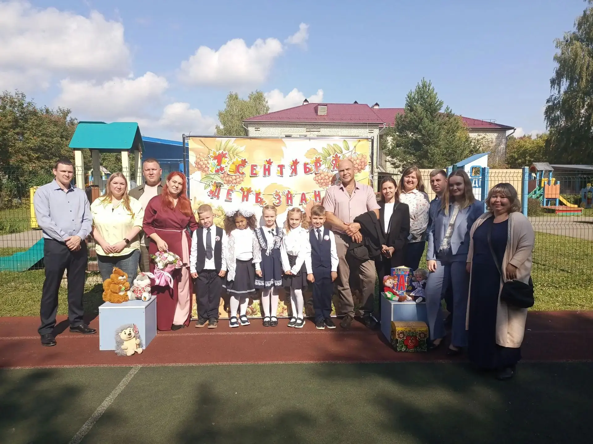 Пять ключей к знаниям 📚🗝️: как наш детский сад 🎉 отметил 1 сентября!